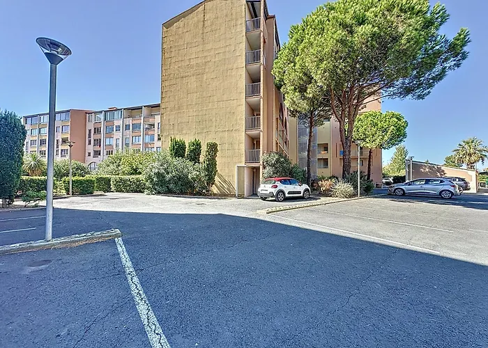 T1 Familial Avec Terrasse, Piscine, A 6 Min A Pied Et Aqualand A 2 Min * Agde