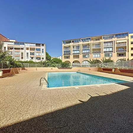 아파트 T1 Familial Avec Terrasse, Piscine, A 6 Min A Pied Et Aqualand A 2 Min 아그