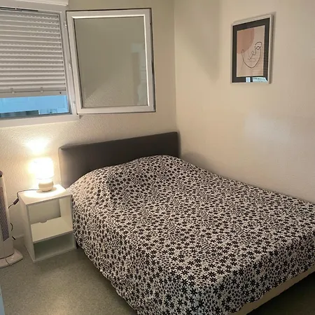 T1 Familial Avec Terrasse, Piscine, A 6 Min A Pied Et Aqualand A 2 Min Apartment